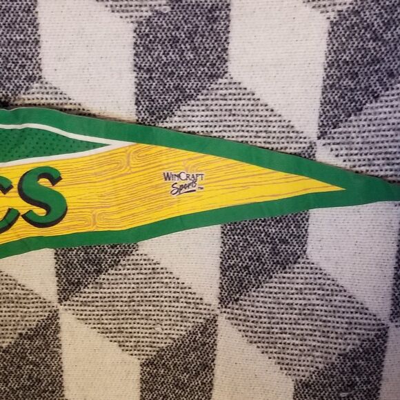 Boston Celtics 2008 NBA Basketball team 30 x 12 Felt Pennant, made in USA - Picture 6 of 10